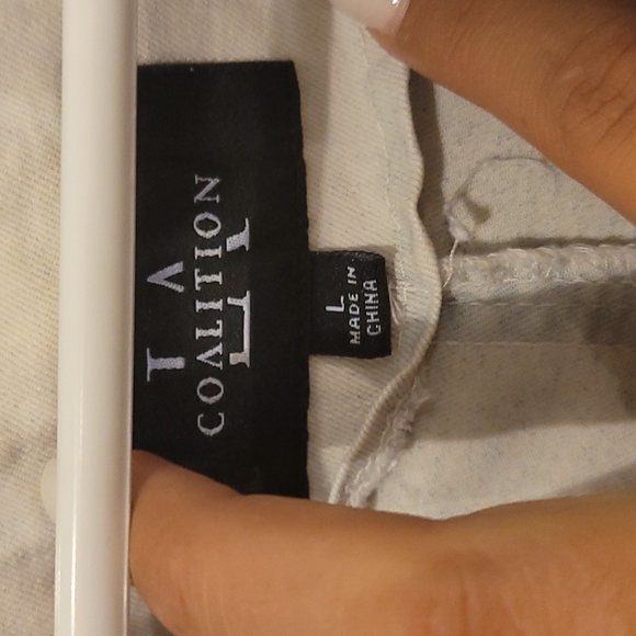 🤍SPRING,Womens beautiful light colored denim fall jacket sz LG. LA Coalition.💙 - Picture 9 of 13